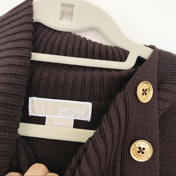 BRAND NEW! Michael Kors Gold Button Turtleneck - Picture 3 of 4